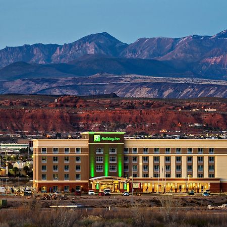 Holiday Inn St. George Convention Center By Ihg Exterior photo