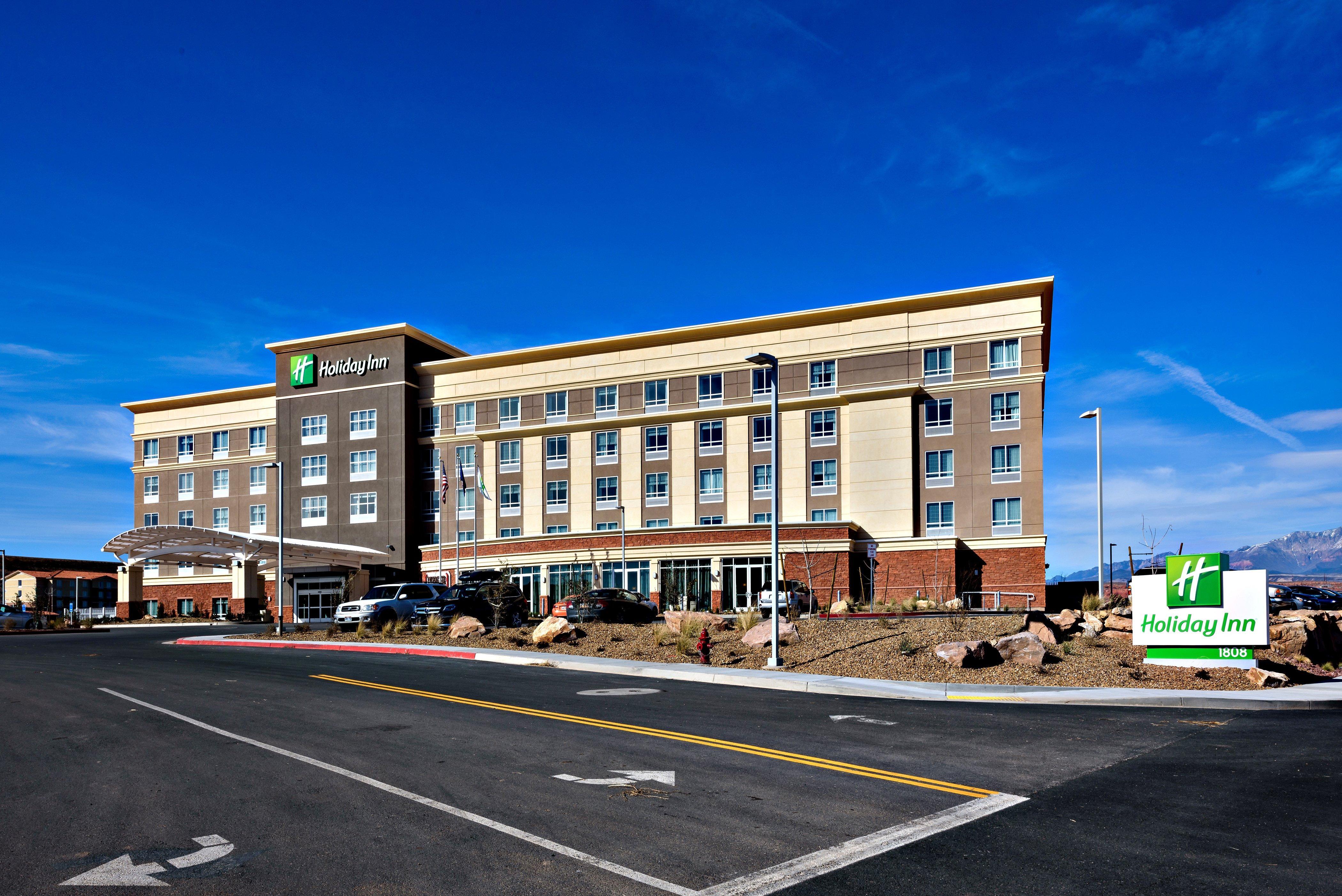 Holiday Inn St. George Convention Center By Ihg Exterior photo