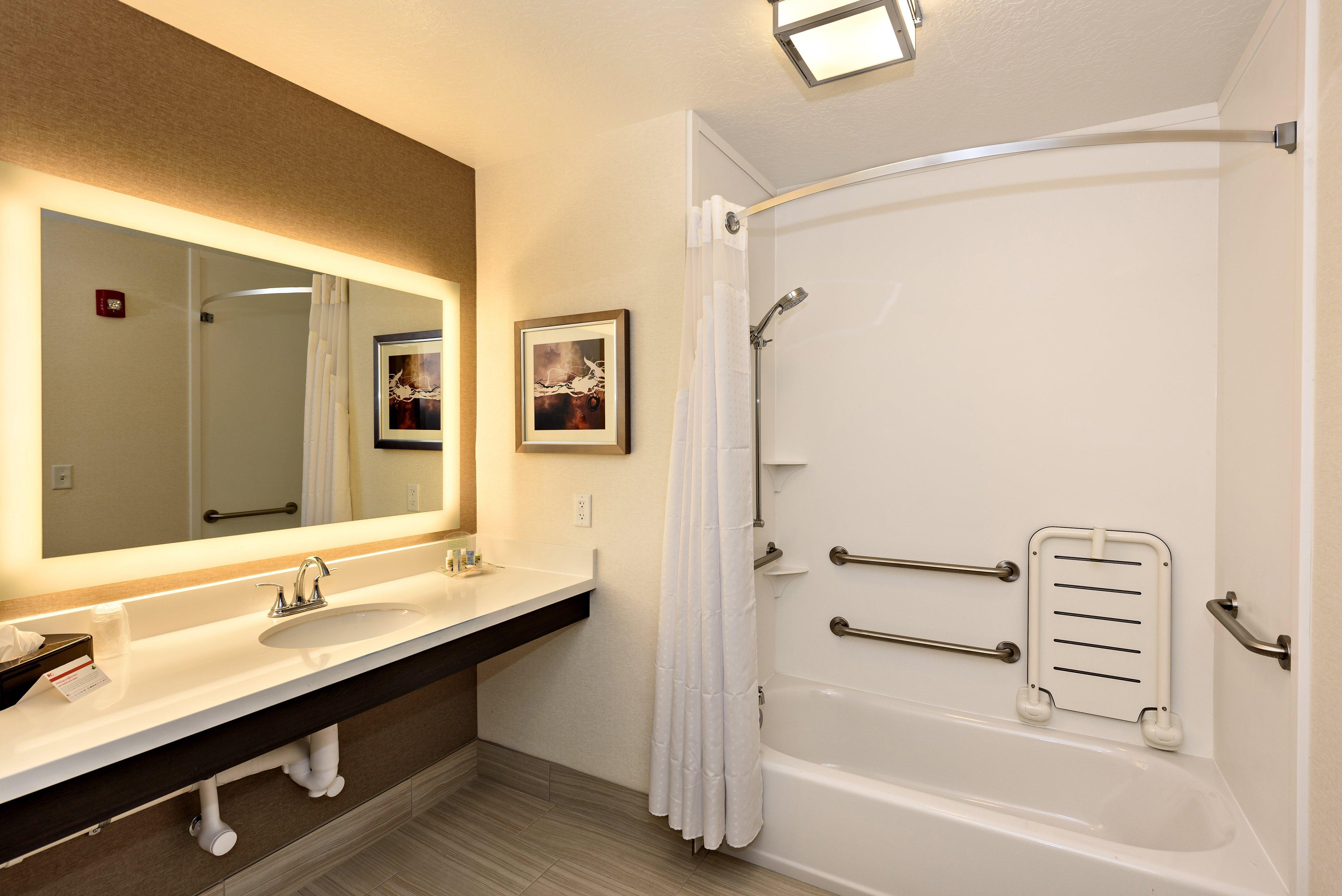 Holiday Inn St. George Convention Center By Ihg Exterior photo